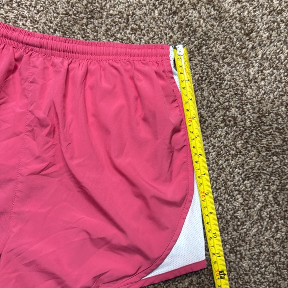 Women’s pink Nike shorts - Picture 7 of 8
